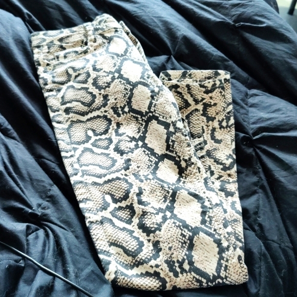 Zara Tan Snakeskin Print  Jean's - Picture 8 of 10